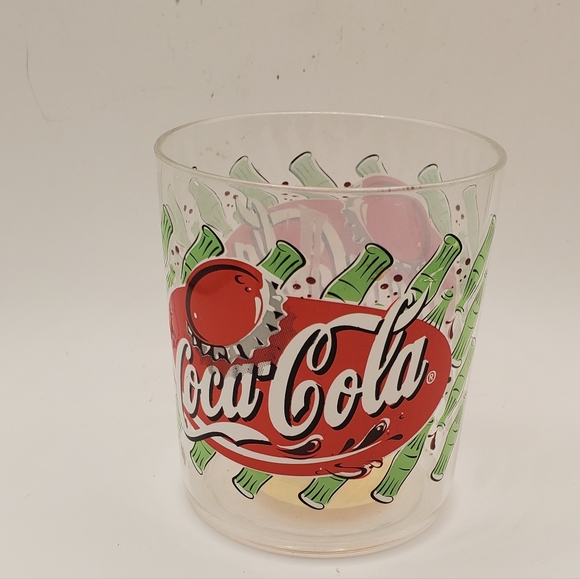 VINTAGE - Coca Cola Plastic Cups Set Of 5 Collectables - Clear And Red As Is - Picture 6 of 10